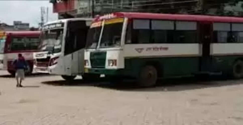 Karoli&nbsp;रोडवेज में बढ़ा हाइटैक बसों का बेड़ा, बसें हो रही ब्रेक डाउन