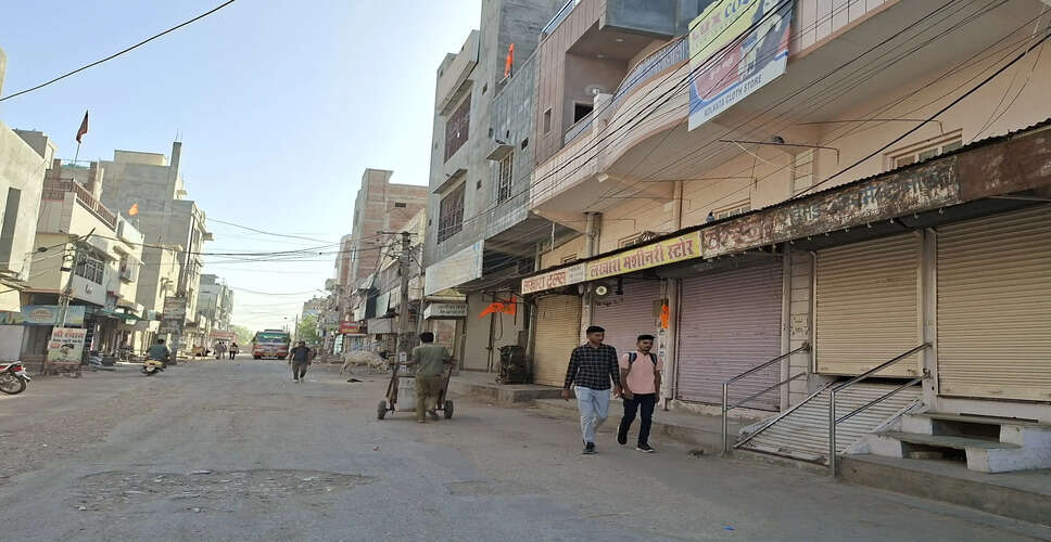 बीकानेर में देशनोक हादसे के पीड़ितों को मुआवजा न मिलने पर भड़की जनता, दोपहर तक बंद रहा पूरा शहर&nbsp;