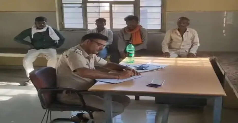 झालावाड़ में सड़क हादसा: ट्रैक्टर-टैंकर पलटने से युवक की मौत