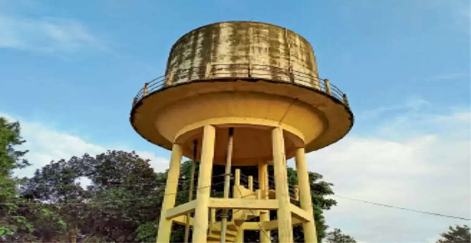 हनुमानगढ़ की ग्रीन सिटी कॉलोनी में पानी की बूंद-बूंद को तरसे लोग, एक टंकी से चार कॉलोनियों की सप्लाई से मचा हाहाकार