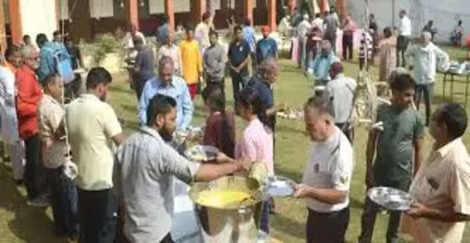 Karoli&nbsp;दिवाली मिलन समारोह एवं अन्नकूट महोत्सव का भारत विकास परिषद ने किया आयोजन