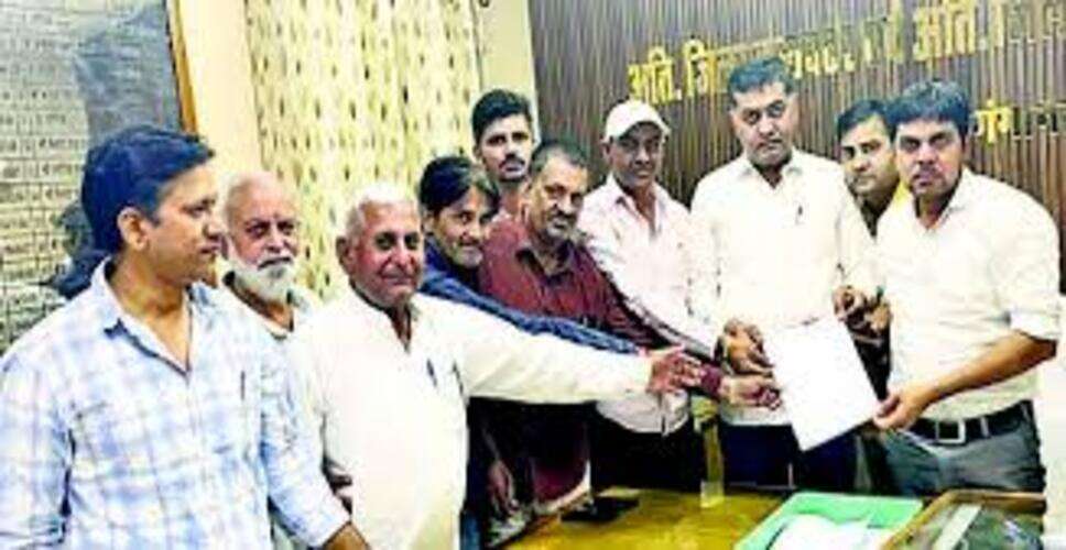 श्रीगंगानगर में प्रस्तावित कचरा प्लांट के खिलाफ विरोध तेज, लोगों ने सड़क पर उतरकर जताया आक्रोश