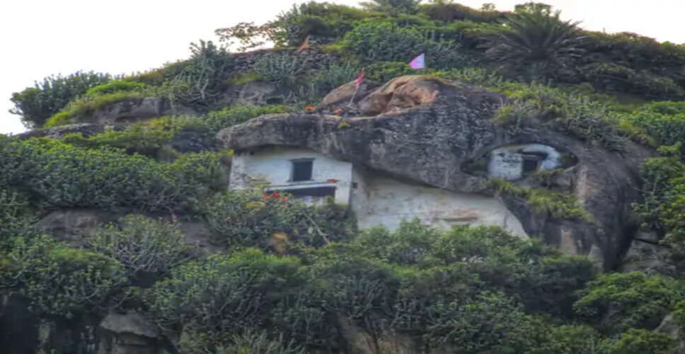 Sirohi के माउंट आबू में अचलगढ़ के पास पहाड़ी पर समुद्र तल से 1450 मीटर की ऊंचाई पर मां काली का प्राचीन मंदिर, 570 साल पहले गोपीचंद महाराज ने की थी तपस्या