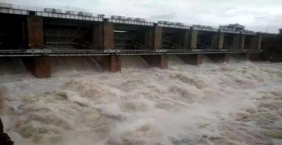 Karoli&nbsp;पांचना बांध छलकने की कगार पर, बारिश की संभावना