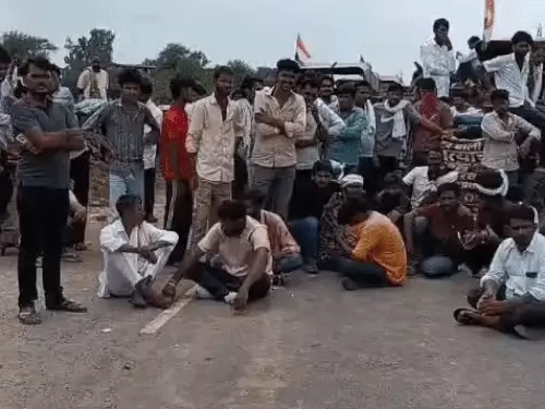 दौसा में अवैध खनन कार्रवाई के विरोध में सड़क जाम, 200 लोगों पर केस; 14 नामजद