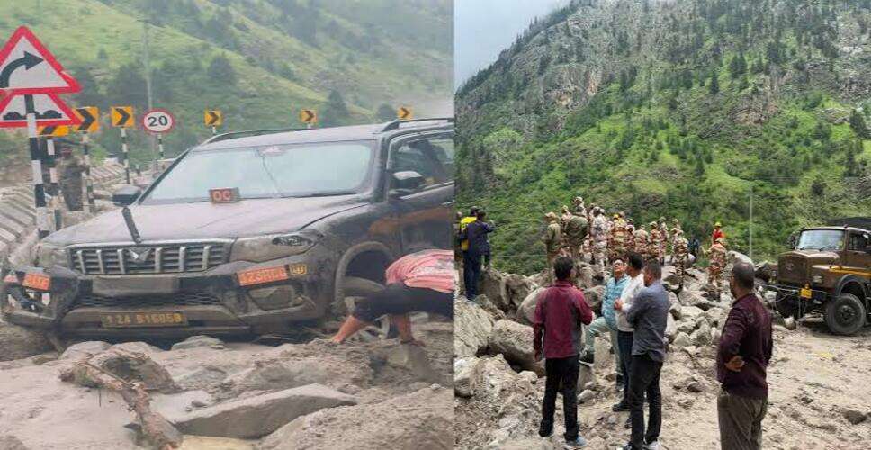 बाड़मेर में लेक्चरर के ट्रांसफर के विरोध में छात्रों ने स्कूल गेट पर लगाया ताला, रद्द करने की मांग