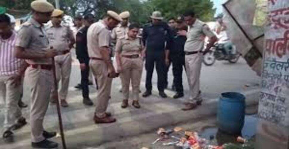 भरतपुर में जूस में मांस का टुकड़ा मिलने का दावा, हंगामे के बाद मारपीट और पुलिस कार्रवाई