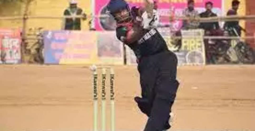 Dholpur में प्रीमियर लीग का फाइनल मुकाबला अजू क्रिकेट क्लब और स्पाइसी ट्रीट स्ट्राइकर के बीच खेला, स्पाइसी ट्रीट स्ट्राइकर्स बनी चैंपियन