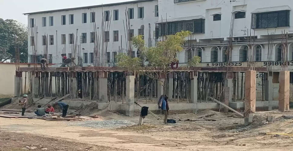 Karoli&nbsp;काम शुरू हुए एक साल पूरा, रेलवे स्टेशन का पुनर्विकास अधूरा