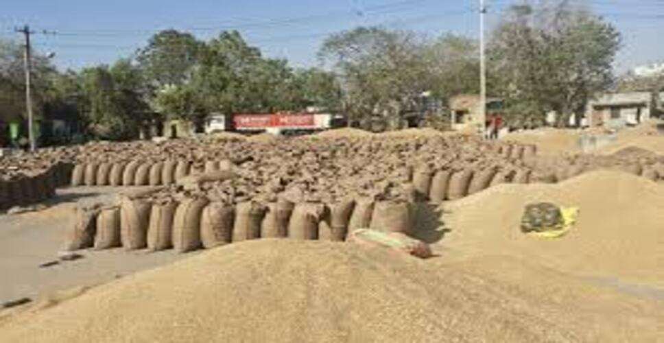 बूंदी के करवर में गेहूं खरीद केंद्र पर उठाव नहीं होने से अटकी खरीद प्रक्रिया, किसानों को परेशानी