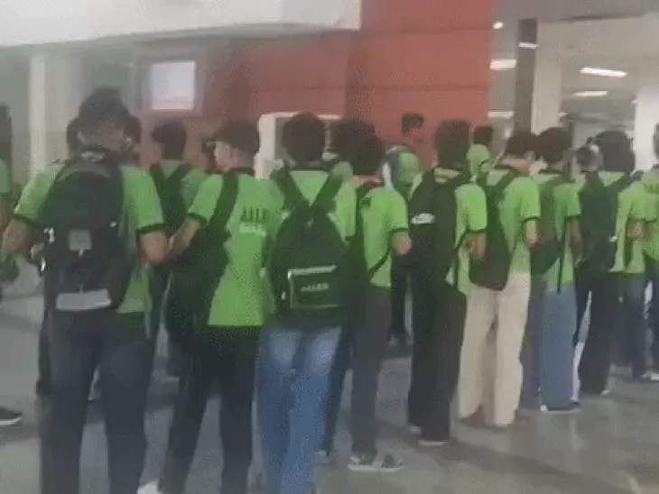 आलू बेचकर जुटाए पैसे, दोस्त के नोट्स से की पढ़ाई; अब डॉक्टर बनेगा अल्ताफ, NEET काउंसलिंग में ले रहा हिस्सा