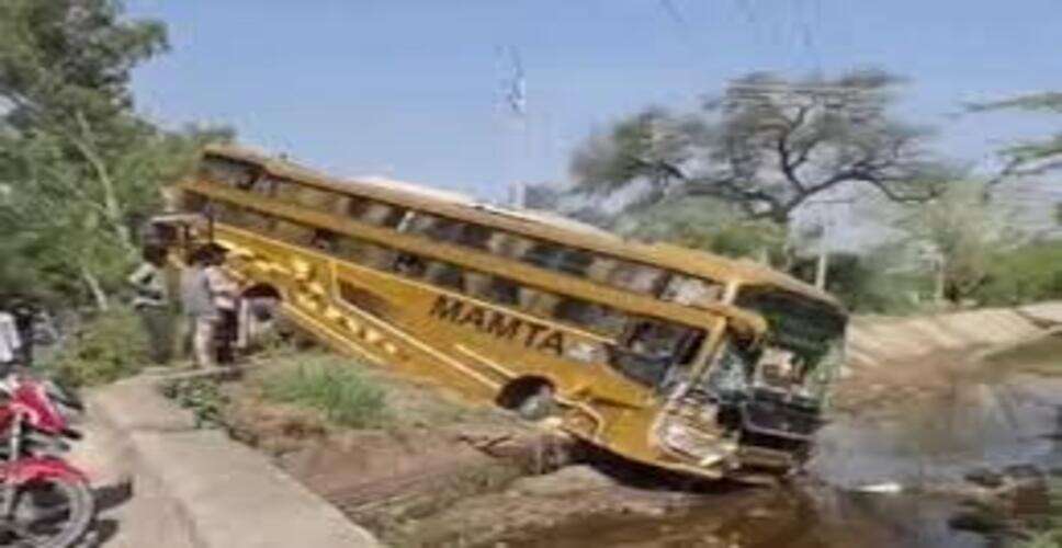 Haryana Road Accident: महेंद्रगढ़ में भीषण सड़क हादसा, ट्रक से टकराई वॉल्वो बस; ड्राइवर-कंडक्टर की मौत
