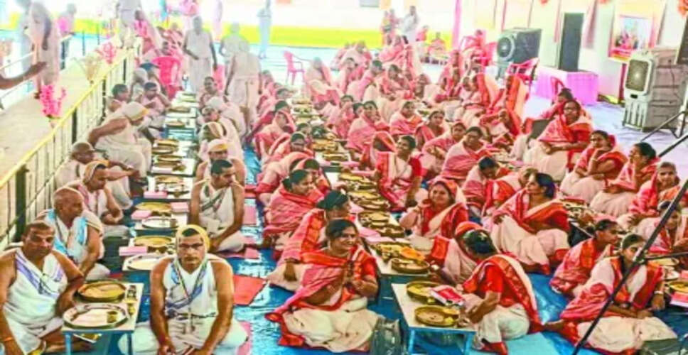 जैन समाज का दसलक्षण पर्व: दूसरे दिन उत्तम मार्दव धर्म की पूजा, संस्कार शिविर की विशेष क्रियाएँ