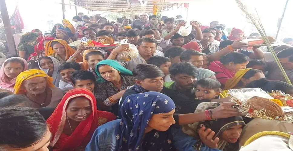 karoli&nbsp;एकादशी पर मंदिरों में भगवान के दर्शनों के लिए श्रद्धालुओं की भीड़&nbsp;