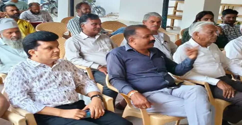 रेलमगरा थाने में सीएलजी बैठक आयोजित, त्योहारों को लेकर तैयारियों पर चर्चा