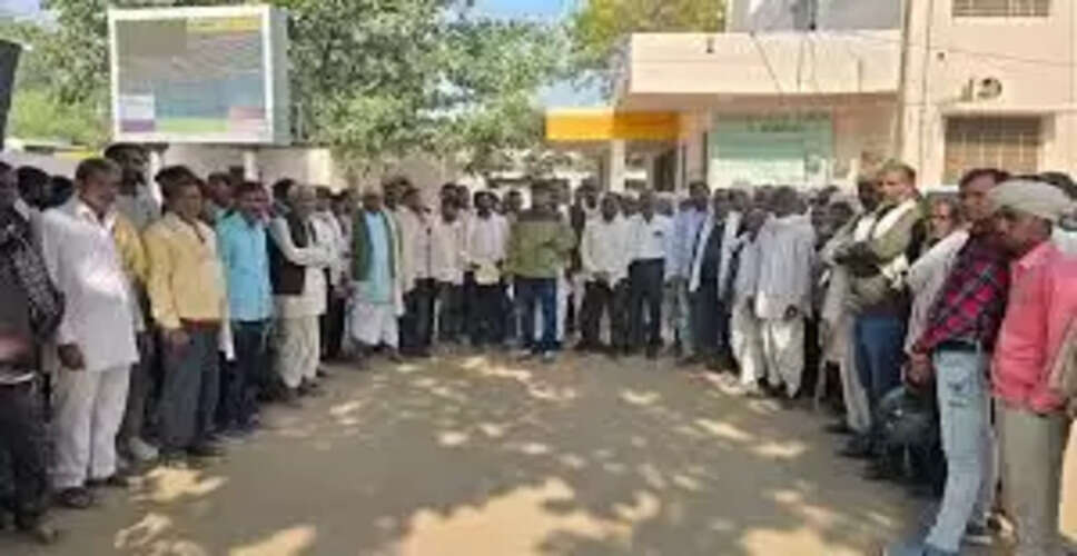 Karoli&nbsp;बसेड़ी की ढाणी को नई ग्राम पंचायत बनाने की मांग, सौंपा ज्ञापन