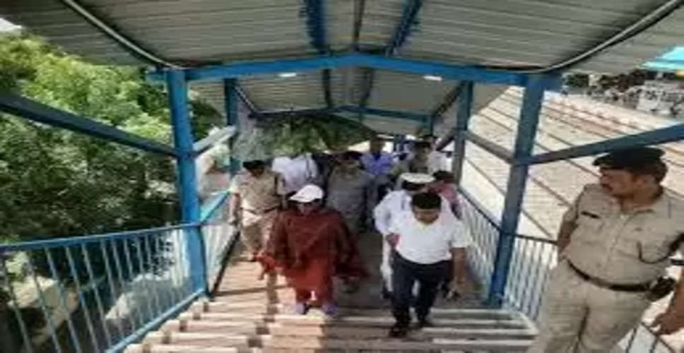 Sirohi रेलवे चिकित्सा अधिकारी ने स्टेशन का निरीक्षण कर दिए निर्देश