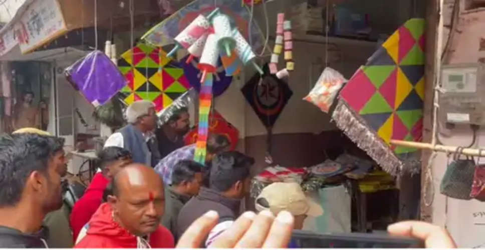 Banswara चाइनीज मांझा को लेकर दुकानों पर पहुंची नगर परिषद की टीम, शुरू की कार्रवाई