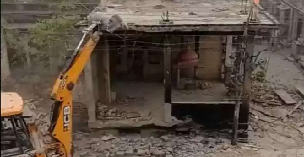 Rajasthan Breaking News: अलवर में मंदिर तोड़ने का मामला पहुंचा हाईकोर्ट, याचिका में मास्टर प्लान की आड़ में बताई गलत कार्रवाई