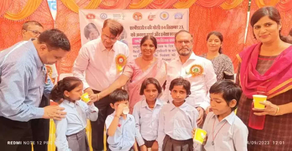 Jaipur विश्व कृमि मुक्ति दिवस पर बच्चों को पिलाई गयी दवा 
