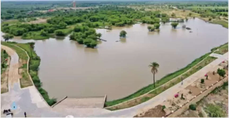 Jaisalmer&nbsp;बडोड़ा गांव के युवा 50 लाख रुपए से बदल रहे हैं बिहारीसर तालाब की सूरत