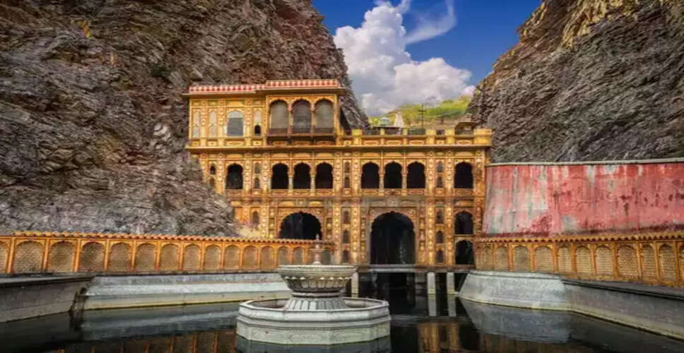 गलता गेट मंदिर का रहस्य, वीडियो में जाने आखिर कैसे इसका निर्माण हुआ और यह स्थल आज क्यों है विशेष