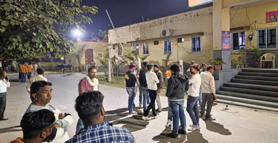 ब्यावर रेप-ब्लैकमेलकांड को लेकर पुलिस ने पेश की 895 पेज की चार्जशीट, कहा - अश्लील बातें, अवैध संबंध बनाने के लिए मजबूर करते थे