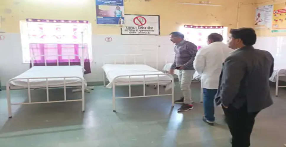 Bharatpur एसडीएम ने अस्पतालों का निरीक्षण किया, गंदगी मिलने पर हुए नाराज