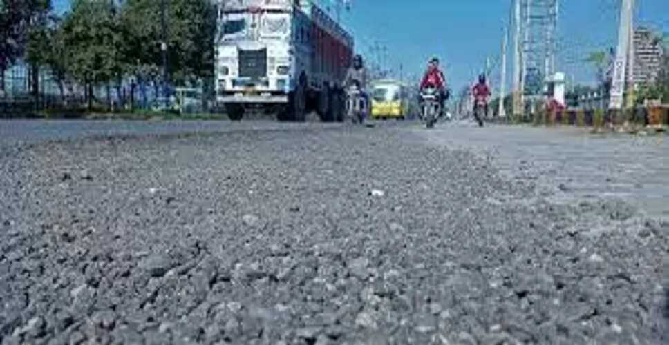 Nagaur&nbsp;&nbsp;गेमलियावास से खाखड़की व बड़गांव जाने वाले दो रास्तों पर मुरड़ डाल बनवाई ग्रेवल सड़क