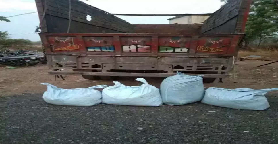 Hanumangarh में पुलिस ने नाकाबंदी के दौरान नशे के सौदागरों से डेढ़ करोड़ की हेरोइन की जब्त
