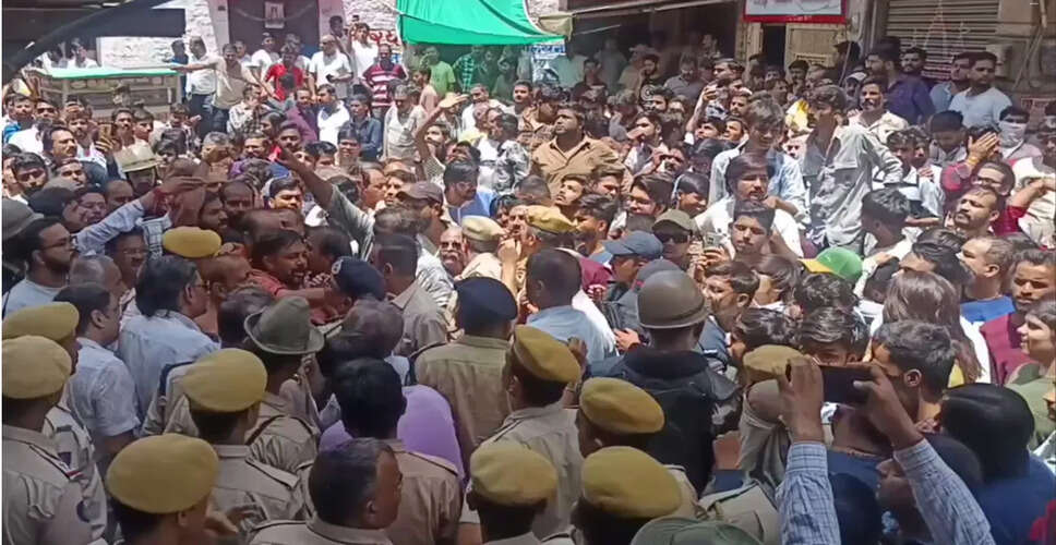 इस वायरल CCTV फुटेज के कारण जोधपुर जिले में बढ़ा तनाव! दुकानदारों ने बंद की दुकाने, जानिए क्या है पूरा मामला ?