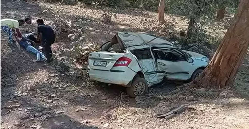 Jaipur तेज रफ्तार कार पेड़ से टकराने पर दो छात्रों की दर्दनाक मौत