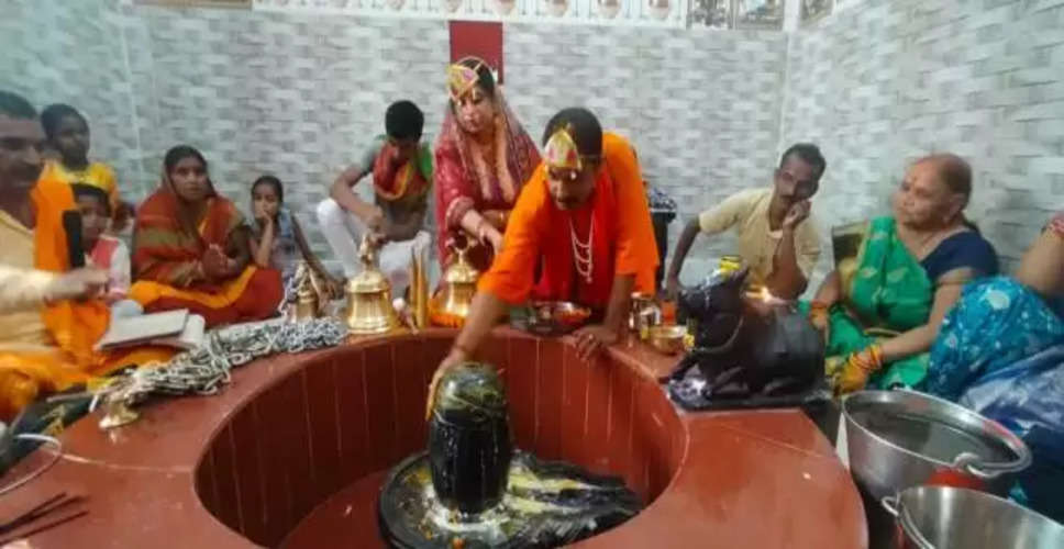 Dausa विधि- विधान से शिव पंचायत व देवी देवताओं की प्रतिमा की प्राण प्रतिष्ठा