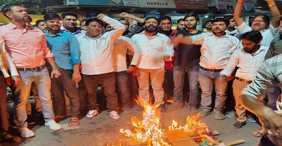 कपासन में पहले पहलगाम आतंकी हमले के खिलाफ जनाक्रोश, व्यापारियों ने तीन घंटे के लिए बंद किया बाजार