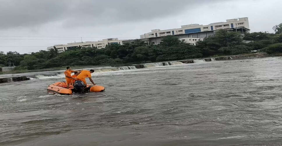 बनास नदी में गणपति विसर्जन के दौरान हादसा! 5 युवक गहरे पानी में बहे, गोताखोर कर रहे तलाश