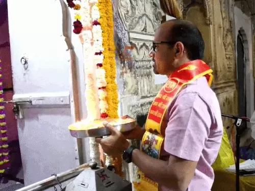 राजस्थान स्थापना दिवस पर सवाई माधोपुर में गलता मंदिर में महाआरती का आयोजन