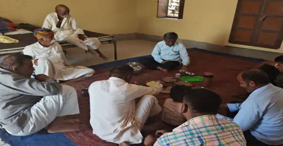 फतेहगढ़ में आखातीज पर &lsquo;रेयान&rsquo; कार्यक्रम, बुजुर्गों और युवाओं ने साथ लिया बाजरे के खीच का आनंद