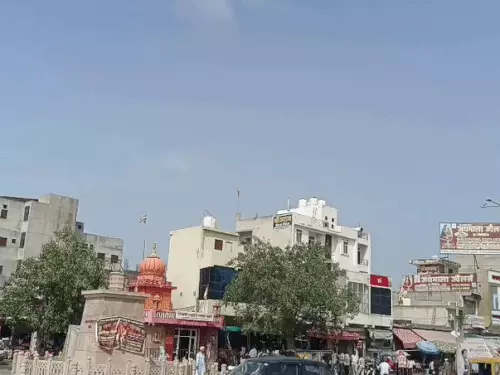 सीकर में बारिश के बाद बढ़ी उमस, पारा गिरा; 24 घंटे में डेढ़ इंच तक बरसा पानी, आज बूंदाबांदी के आसार