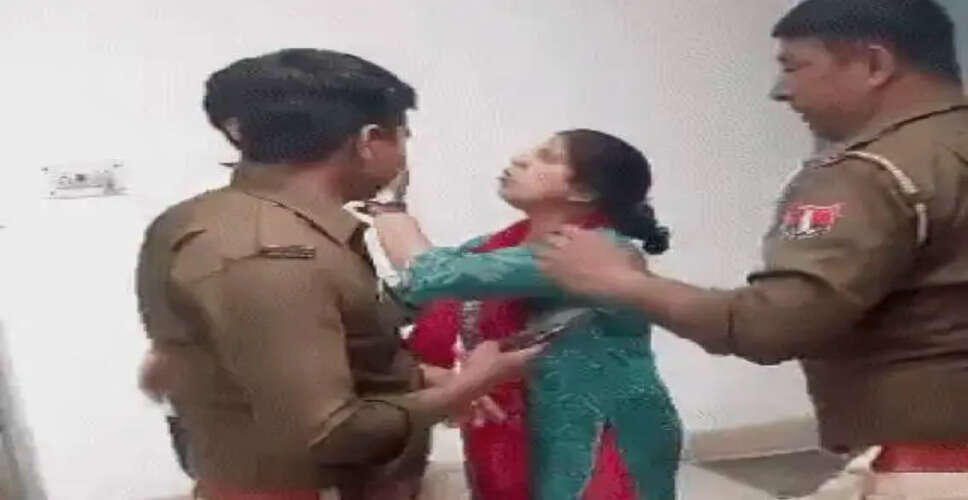 राजधानी Jaipur में&nbsp;महिला वकील और पुलिसकर्मियों के बीच हुई तगड़ी झड़प, जानिए क्या था&nbsp;हाई वॉल्टेज ड्रामे का कारण ?&nbsp;