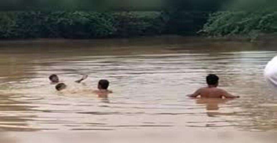 नागौर में दर्दनाक हादसा: टांके में डूबने सेनागौर में दर्दनाक हादसा: टांके में डूबने से तीन बच्चों की मौत, मां की हालत गंभीर तीन बच्चों की मौत, मां की हालत गंभीर