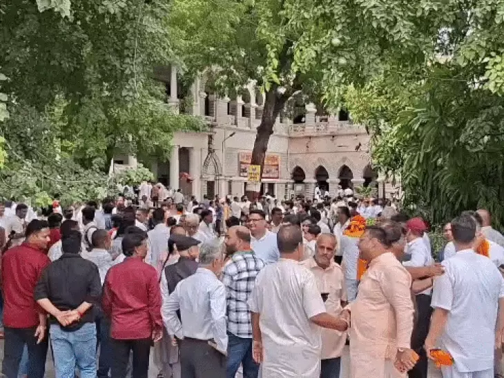 उदयपुर में 39 वार्डों में BJP-कांग्रेस की सीधी टक्कर: दोनों दलों के 13 बागी भी मैदान में, वार्डवार जानिए मुकाबला