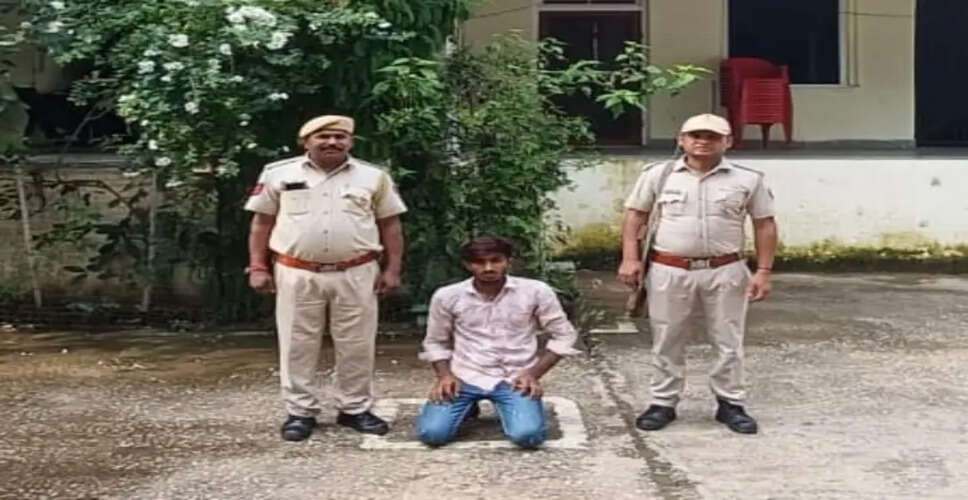 Karoli&nbsp;कोर्ट परिसर से टेंपो चोरी का आरोपी गिरफ्तार, ऑटो बरामद