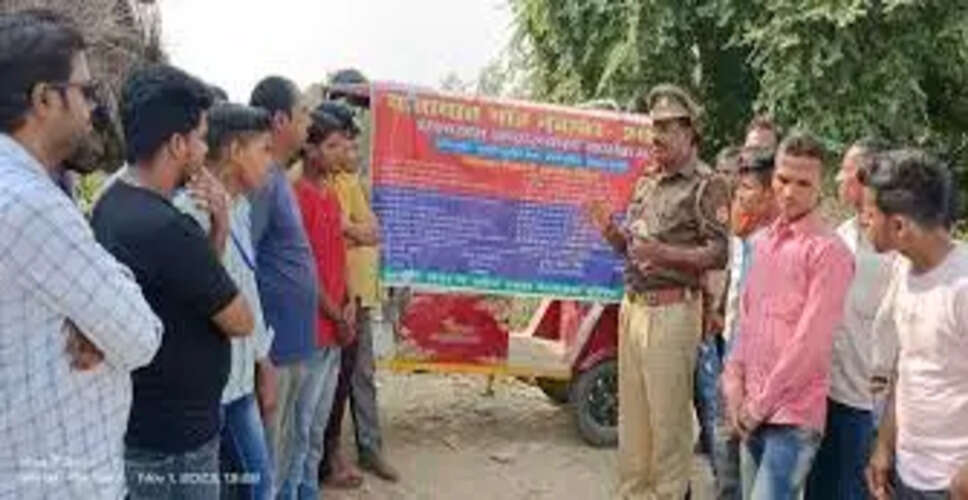 Karoli&nbsp;स्काउट गाइड ने लोगों को ट्रैफिक नियमों की दी जानकारी 