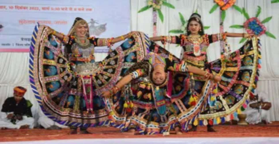 Jalore में सांस्कृतिक संध्या में लोक कलाकारों ने दी कालबेलिया और भंवाई नृत्य की प्रस्तुति