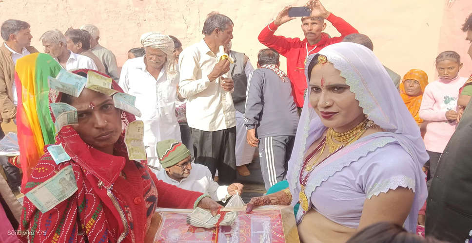Rajasthan में किन्नर समाज में पेश की मिसाल, बिना पिता की बेटी का भरा भात, दिए उपहार 