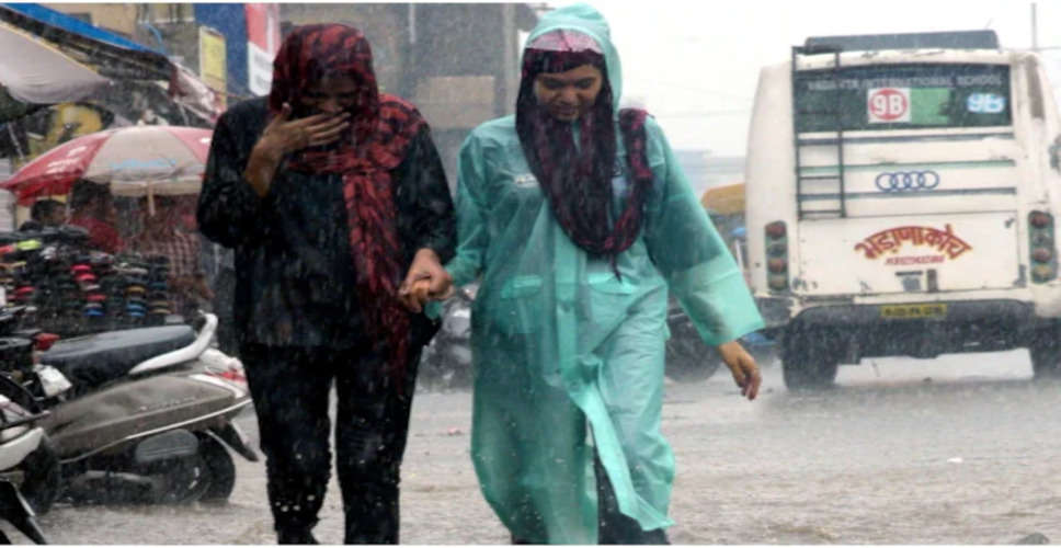Weather Alert राजस्थान में आखातीज पर बरसे मेघ, लोगों को राहत, इन जिलों में ऑरेंज अलर्ट जारी 