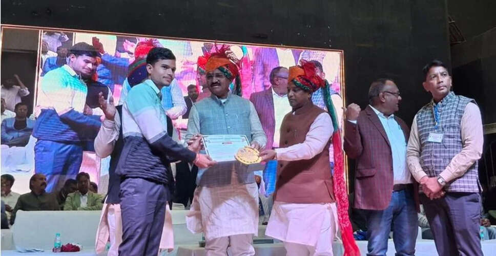 बैरवा दिवस सम्मान समारोह में शामिल हुए उपमुख्यमंत्री डॉ. प्रेमचंद बैरवा, प्रतिभाओं को किया सम्मानित