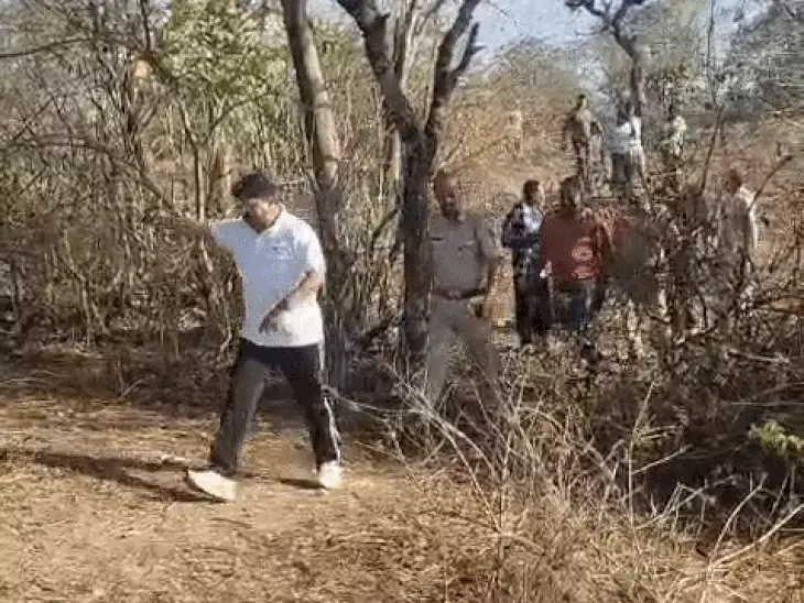 गोगुंदा में 34 दिन से लापता युवक की तलाश तेज, धरने के बाद पुलिस ने शुरू किया सर्च ऑपरेशन