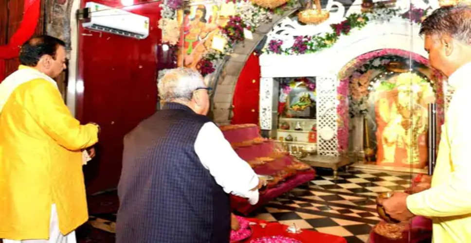 Dausa कलराज मिश्र ने मेहंदीपुर बालाजी के दर्शन किये