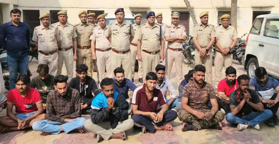 Sriganganagar जिला पुलिस की 52 टीमों ने 271 स्थानों पर छापेमारी कर 104 आरोपियों को किया गिरफ्तार